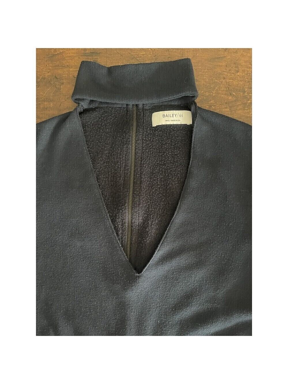 Bailey 44 Womens Long Sleeves Key Hole w/ NeckStrip Sweater Navy Blue Size Small - Picture 3 of 5
